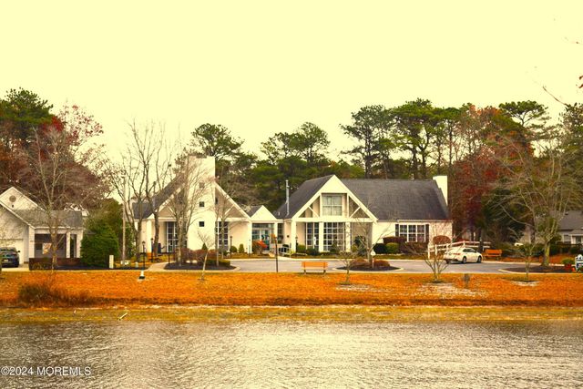 63 Lookout Drive, Manahawkin, NJ 08050