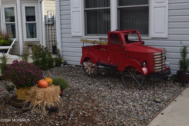 63 Lookout Drive, Manahawkin, NJ 08050