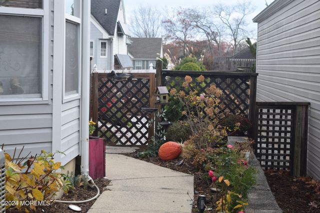 63 Lookout Drive, Manahawkin, NJ 08050