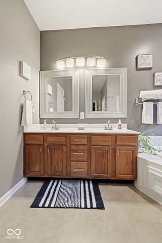 9103 Iris Lane, Zionsville, IN 46077