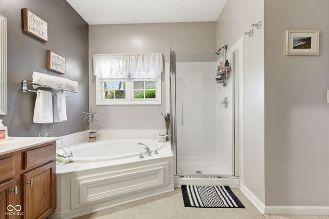 9103 Iris Lane, Zionsville, IN 46077