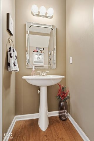 9103 Iris Lane, Zionsville, IN 46077