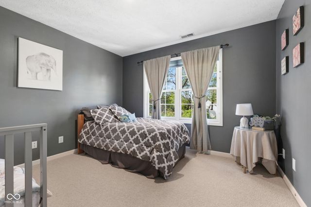 9103 Iris Lane, Zionsville, IN 46077