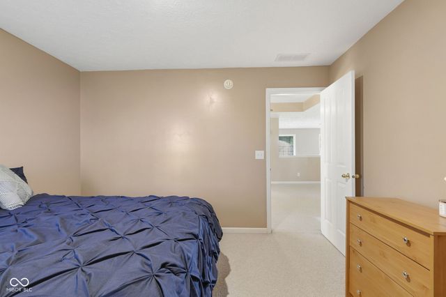 9103 Iris Lane, Zionsville, IN 46077