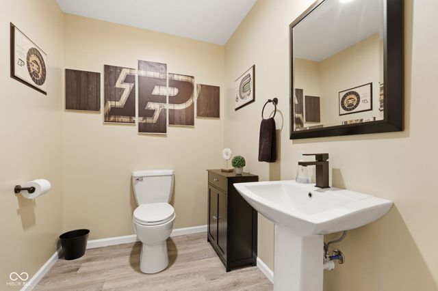 9103 Iris Lane, Zionsville, IN 46077