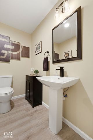 9103 Iris Lane, Zionsville, IN 46077