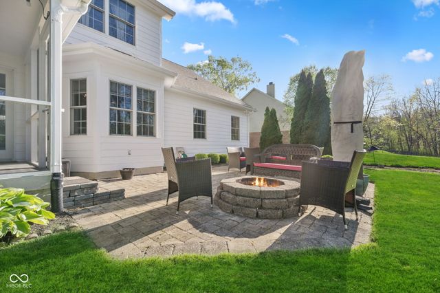 9103 Iris Lane, Zionsville, IN 46077