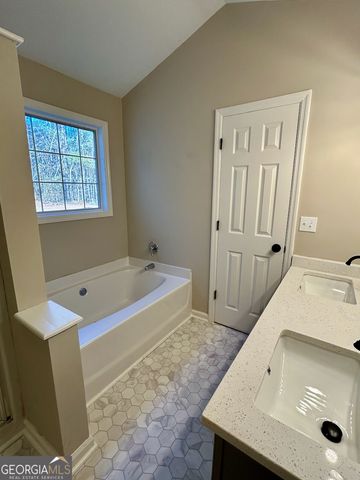 125 Montrose Way, Lagrange, GA 30240