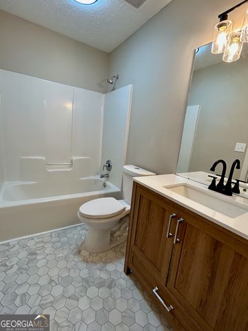 125 Montrose Way, Lagrange, GA 30240