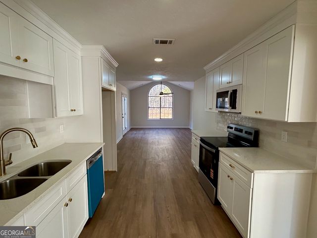 125 Montrose Way, Lagrange, GA 30240