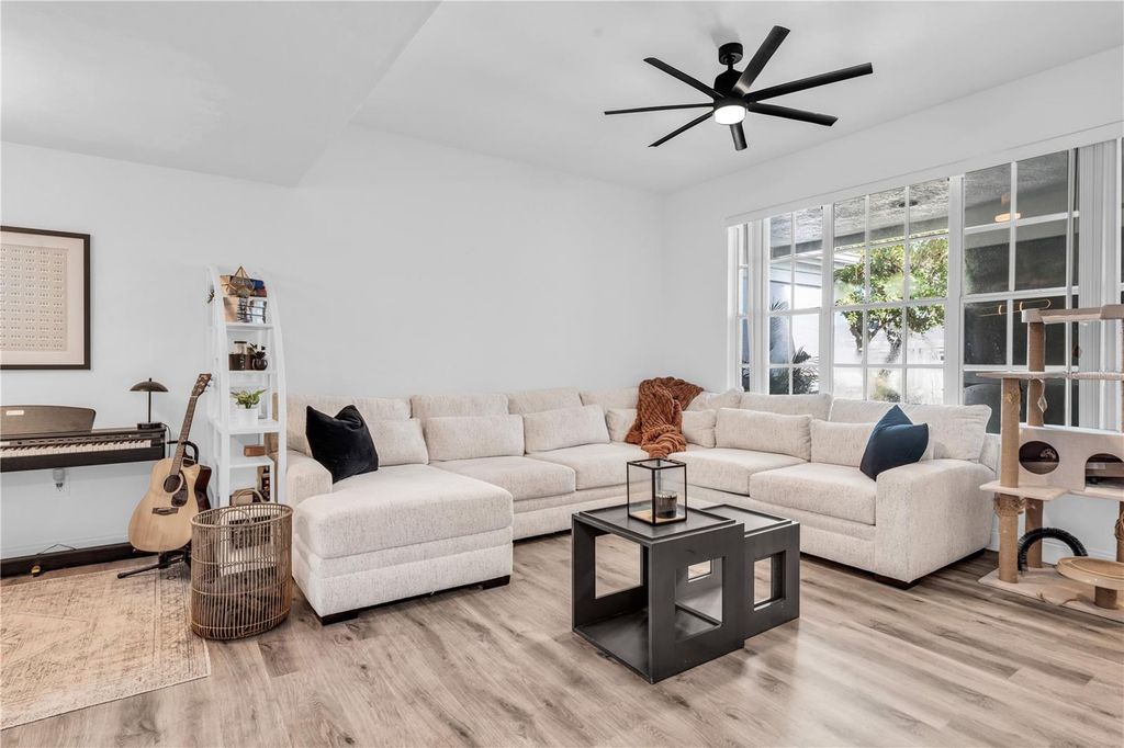 3825 SCHOOLHOUSE ROAD E 5, Fort Myers, FL 33916