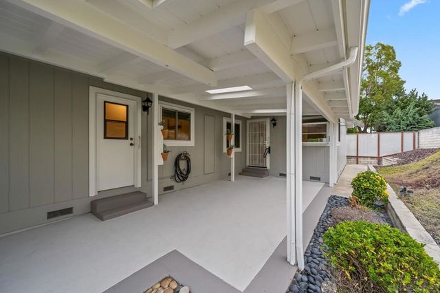 4465 Topaz Ln, Oceanside, CA 92056