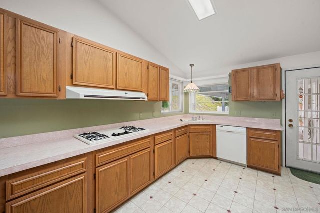 4465 Topaz Ln, Oceanside, CA 92056