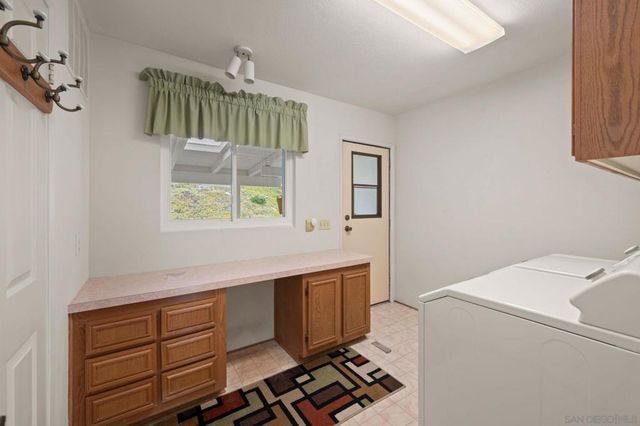 4465 Topaz Ln, Oceanside, CA 92056