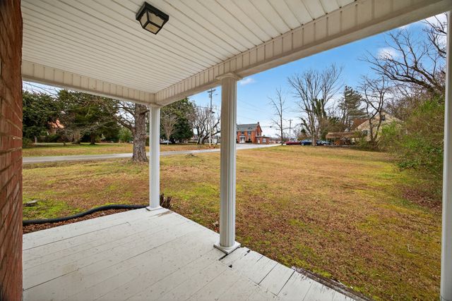 233 Buffalo Valley Rd, Baxter, TN 38544