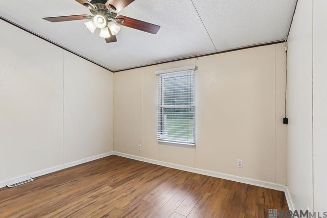 12192 Roddy Rd, Gonzales, LA 70737