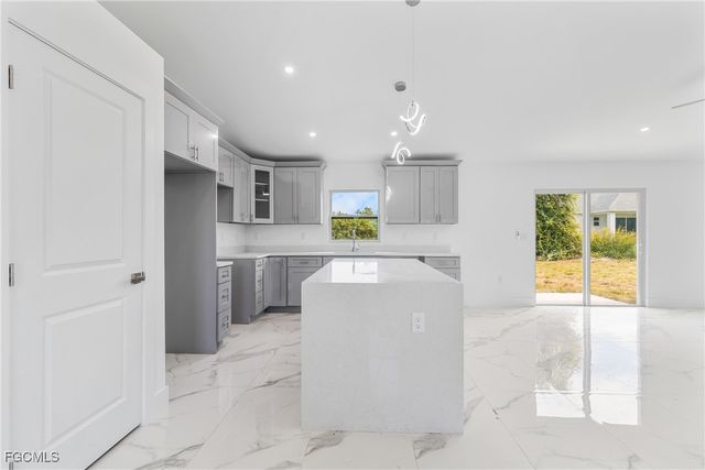 2812 65TH ST W, Lehigh Acres, FL 33971