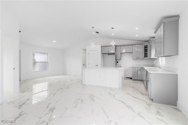 2812 65TH ST W, Lehigh Acres, FL 33971