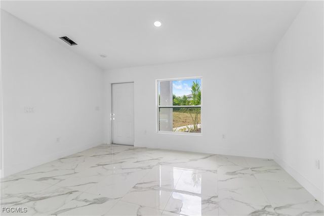 2812 65TH ST W, Lehigh Acres, FL 33971