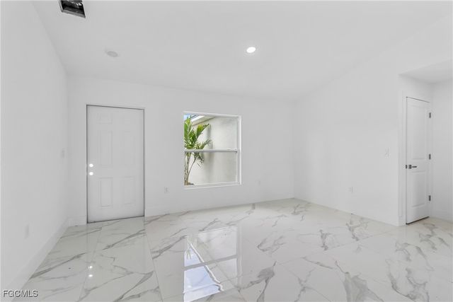 2812 65TH ST W, Lehigh Acres, FL 33971