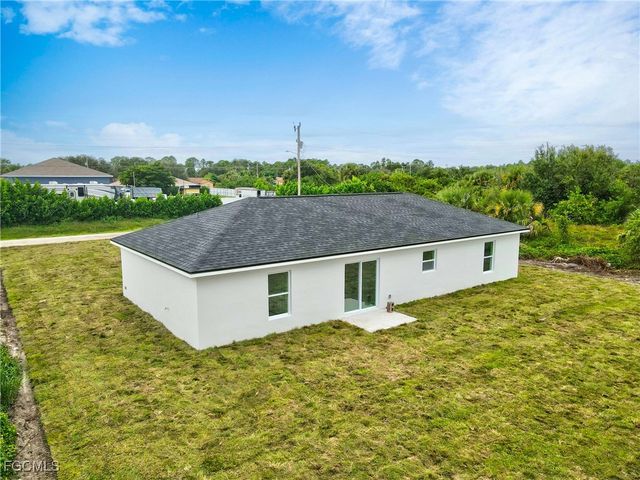2812 65TH ST W, Lehigh Acres, FL 33971