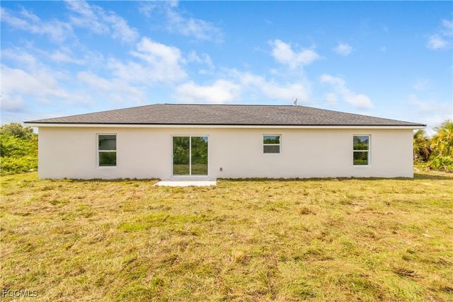 2812 65TH ST W, Lehigh Acres, FL 33971