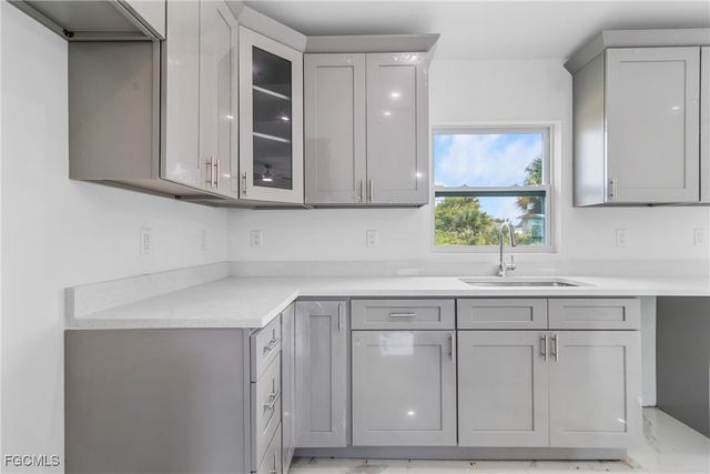 2812 65TH ST W, Lehigh Acres, FL 33971