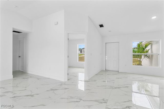 2812 65TH ST W, Lehigh Acres, FL 33971