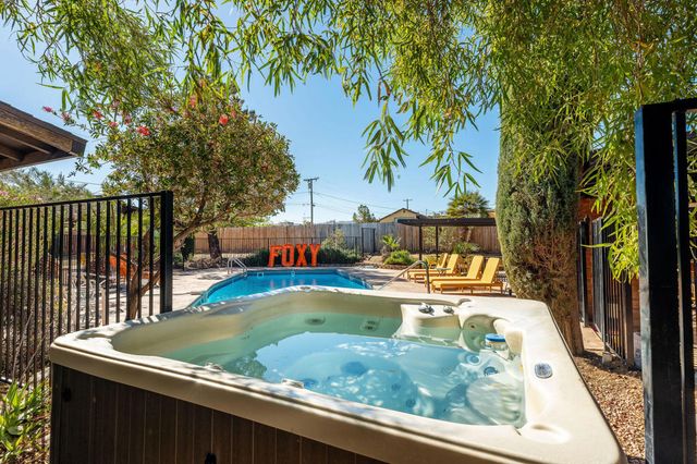 7579 Balsa Avenue, Yucca Valley, CA 92284