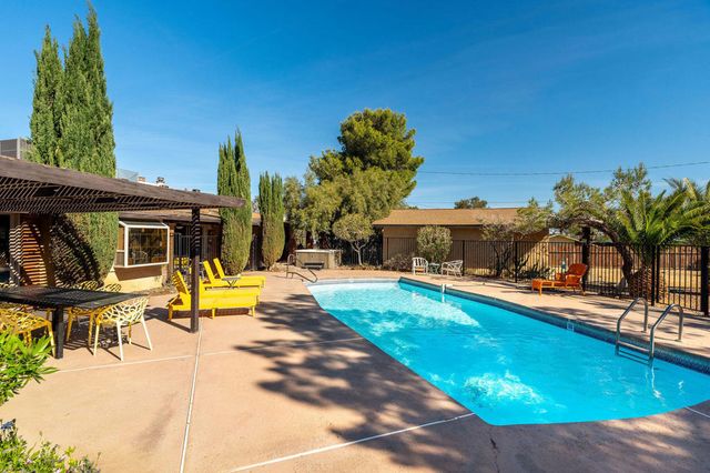 7579 Balsa Avenue, Yucca Valley, CA 92284