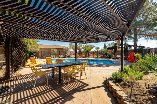 7579 Balsa Avenue, Yucca Valley, CA 92284