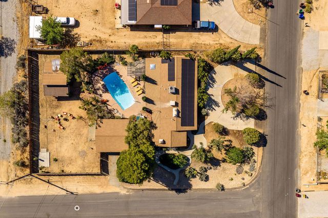 7579 Balsa Avenue, Yucca Valley, CA 92284