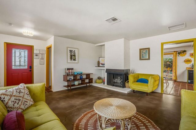 7579 Balsa Avenue, Yucca Valley, CA 92284