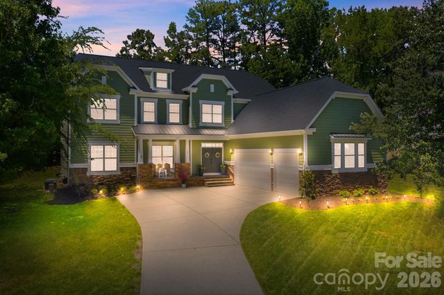 130 Lakeshore Hills Drive, Mooresville, NC 28117