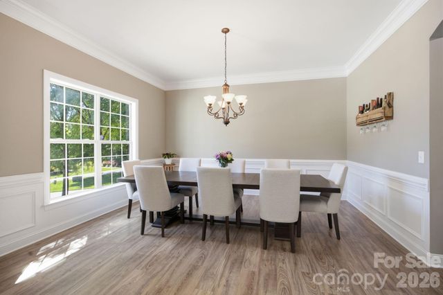 130 Lakeshore Hills Drive, Mooresville, NC 28117