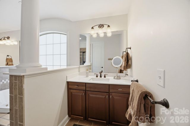 130 Lakeshore Hills Drive, Mooresville, NC 28117