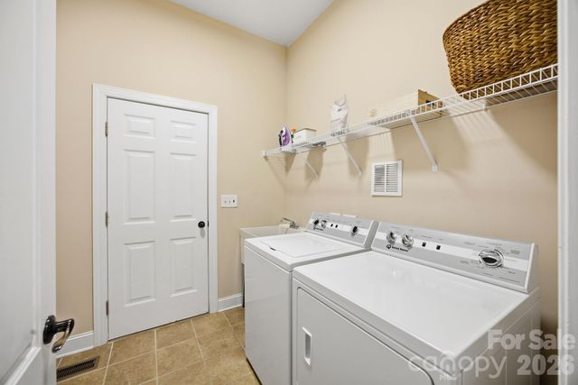 130 Lakeshore Hills Drive, Mooresville, NC 28117