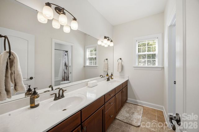 130 Lakeshore Hills Drive, Mooresville, NC 28117