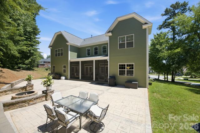 130 Lakeshore Hills Drive, Mooresville, NC 28117