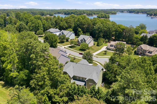 130 Lakeshore Hills Drive, Mooresville, NC 28117