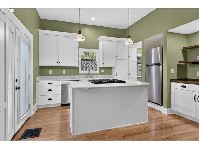 841 JACKSON St, Eugene, OR 97402