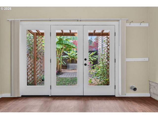 841 JACKSON St, Eugene, OR 97402