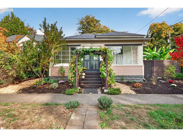 841 JACKSON St, Eugene, OR 97402