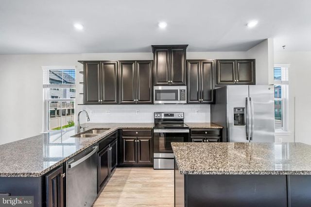 530 LEVANNA LN, Glen Burnie, MD 21060