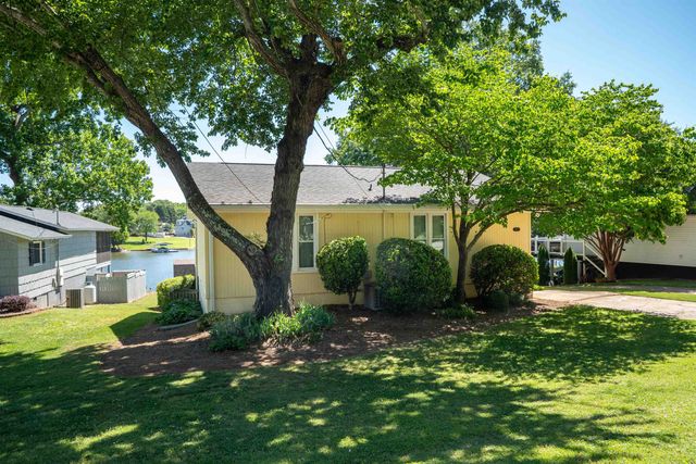 183 Lakeview Drive, Inman, SC 29349