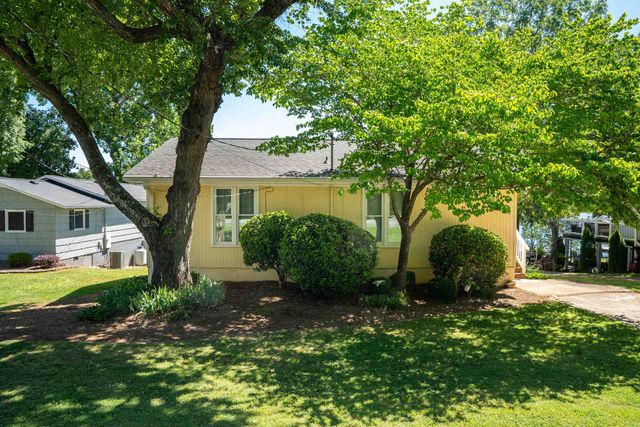 183 Lakeview Drive, Inman, SC 29349