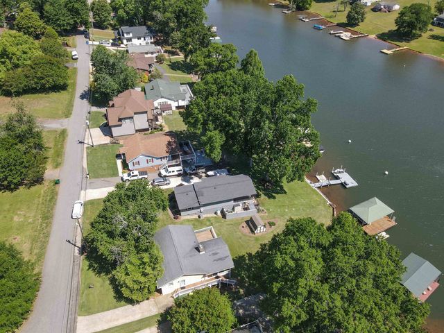 183 Lakeview Drive, Inman, SC 29349