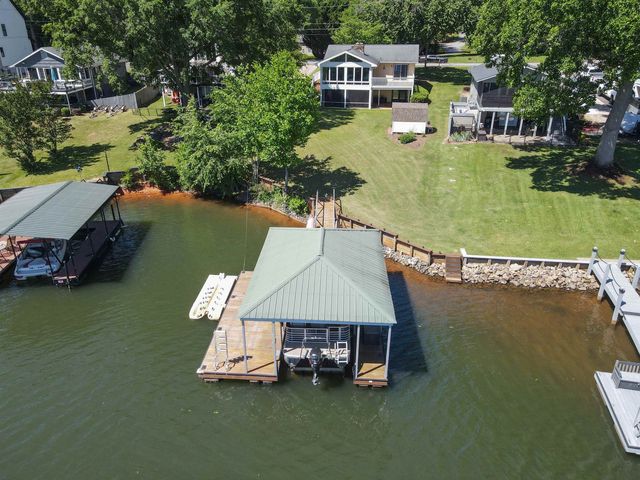 183 Lakeview Drive, Inman, SC 29349