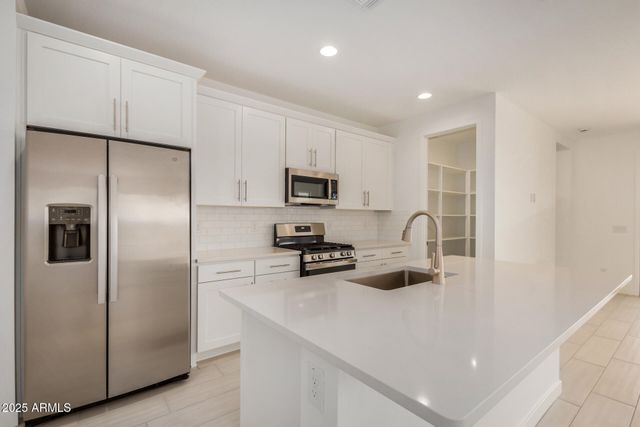 18210 W HESS Street, Goodyear, AZ 85338