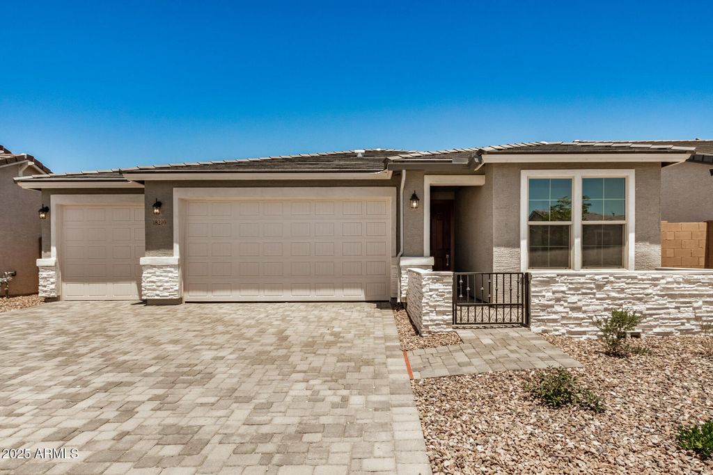 18210 W HESS Street, Goodyear, AZ 85338
